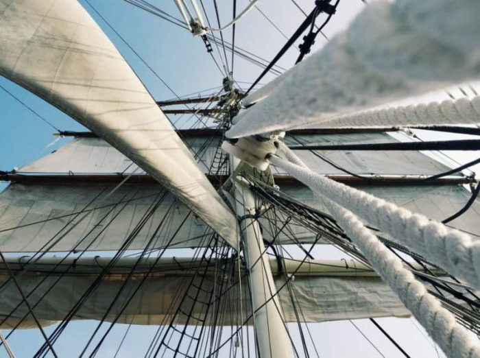 RockmusicRaider - Cloudflare - Mast with canvas sails